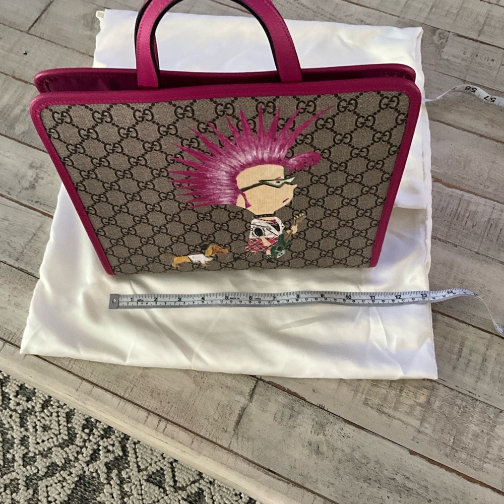 GUCCI GG Supreme Monogram
Punk Print Tote Handbag Hot Pink w Dust Bag - Picture 12 of 15